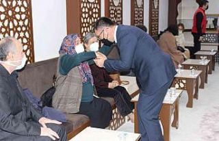 20 yıl sonra öğretmenleri ile buluştular