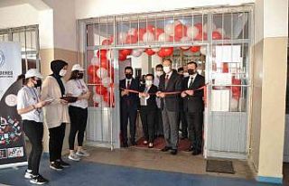 2 okul bilim fuarı açtı