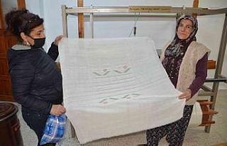 300 yıllık gelenekle ev ekonomisine katkıda bulunuyor