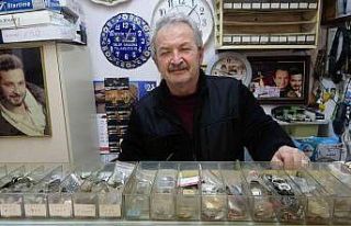 34 yıldır saatçi mesleğini yaşatıyor