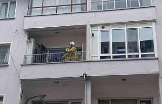 3 yaşındaki çocuk, doğal gaz kombisine dayalı...