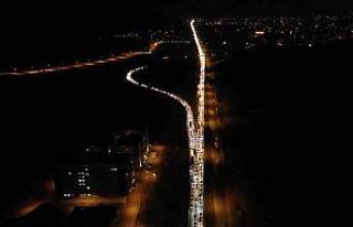 43 ilin geçiş güzergâhında trafik yoğunluğu