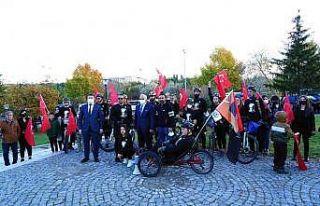 547 kilometre pedal çevirip Ata’nın huzuruna çıktılar