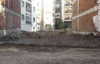 5 binayı boşalttıran kazı: Çatıya çıktıklarında...