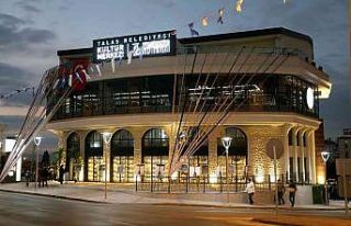 7/24 Kütüphane bir yılda 170 bin kişiye hizmet...