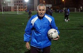 72’lik futbolcu yeni takımındaki ilk maçında...