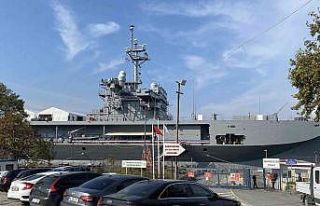 ABD Donanması’na ait savaş gemisinin Sarayburnu’nda...