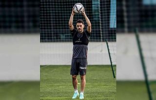 Abdulkadir Ömür, kariyerinden bir ilk için sahaya...