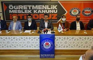 Acar: "Meslek kanunu öğretmene destek kanunu...