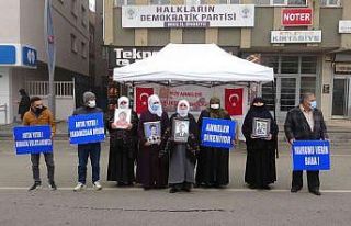 Acılı ailelerin dondurucu soğukta evlat nöbeti