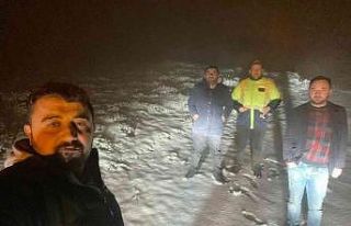 Afyonkarahisar’da mevsimin ilk karı yağdı