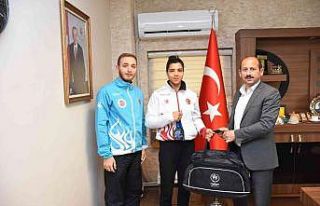 Afyonkarahisarlı Kübra Kocakuş Kick Boks Şampiyonasında...