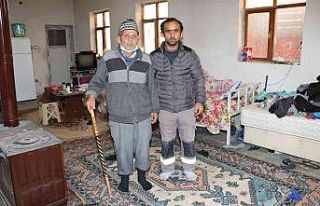 Ağaç dibinde yatıyorlardı, muhtar ve kaymakamlık...
