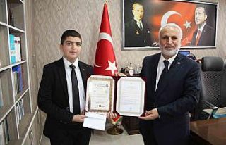 Ağrılı hafızlar belgelerine kavuştu