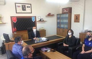 AHENK Projesi kapsamında polis, öğrencilerle bir...