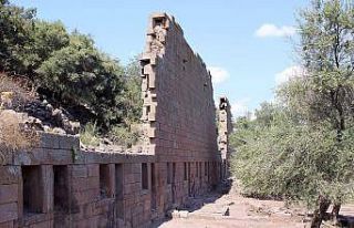 Aigai antik kentine müze ve karşılama merkezi yapılacak