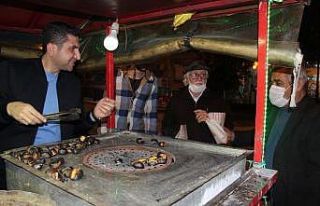 AK Parti İlçe Başkanı Bağış, vatandaşlara...
