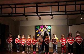 AKD KİDS öğrencilerinden öğretmenler günü etkinliği