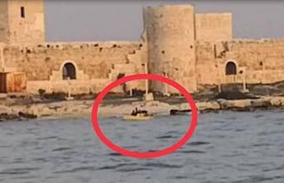 Akıntıya kapılan tatilci deniz bisikleti ile kurtarıldı