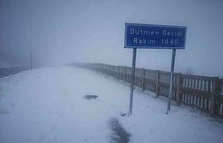 Alaçam’a mevsimin ilk karı düştü