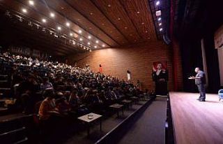 Altıeylül’de tiyatro günleri başladı