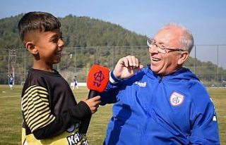 Altınordu Başkanı Özkan’ın altyapı öğrencisiyle...