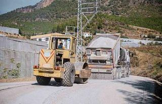 Anamur ve Boyazı’da asfalt çalışmaları sürüyor