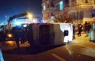Ankara’da öğrencileri taşıyan servis devrildi:...