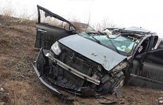 Ankara’da virajı alamayan araç takla attı: 1...