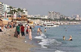 Antalya turizmde Akdeniz’e kıyısı olan rakiplerini...