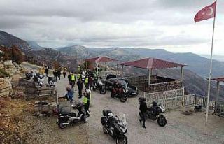 Antalya’da 15 kişilik motosiklet timi ilçe ilçe...