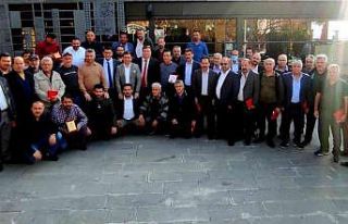 Antalya’da 25. Yılını dolduran berberlere plaket