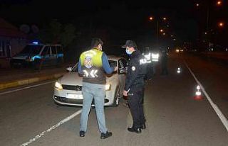 Antalya’da sürücülere maske ve trafik denetimi