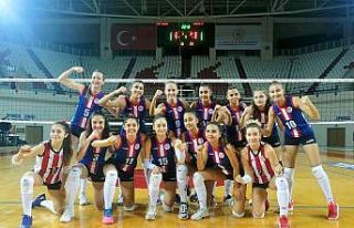 Antalyaspor Genç Kız Voleybol Takımı’ndan farklı...