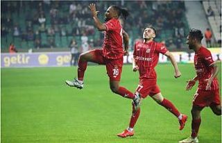 Antalyaspor’da ilk deplasman galibiyeti sevinci