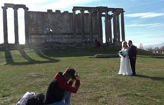 Antik kent evlenen çiftlere doğal fotoğraf stüdyosu...