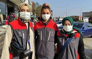 Artık sokaklarda otoparklar kadınlara emanet