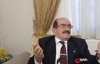 Artvin’de emekli öğretmen Rifat Koçak 56 yıldır...