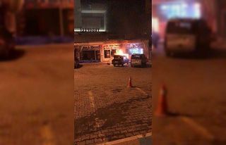 Artvin’de park halindeki araç yandı