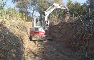 Aşağıçobanisa’da taşkınlara karşı önlem