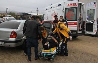 Asker uğurlamaya giden otomobil kaza yaptı: 1 ağır...