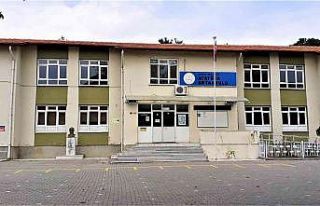 Atatürk Ortaokulu’nun yerine ticaret merkezi yapılacak