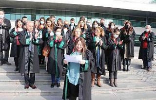 Avukatlar kadına şiddet için toplandı