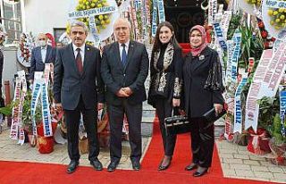 Avukatlık bürosu açılışında, siyaset ve iş...