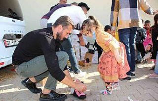Aydın’dan, Şırnaklı çocuklara kırtasiye ve...