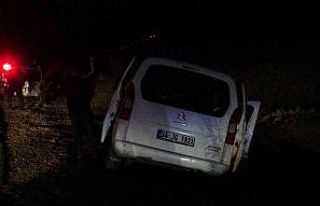 Aynı yöne seyir halindeki araçlar çarpıştı:...