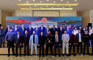 Azeri şehit çocukları milli günlerinde unutulmadı