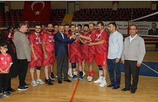 Bafra Cumhuriyet Kupası’na bin 200 sporcu katıldı