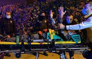 Bağcılar’da panelvan araç sürücüsü evin duvarına...