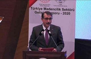 Bakan Dönmez: “Artık kalıpları kıran, kalıplara...